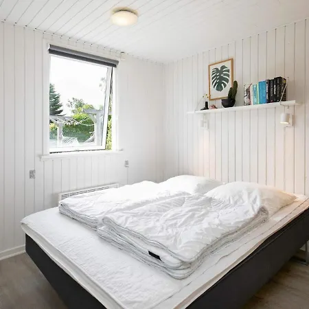 Seaside Retreat In Varbjerg-by Traum Holiday home Vedelshave